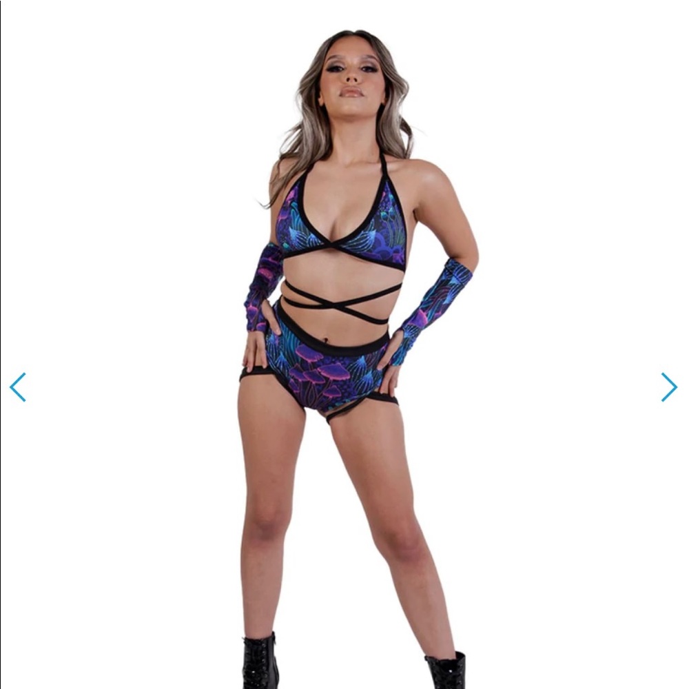 Lyte Couture X IHR Dazed Mushroom Triangle Top